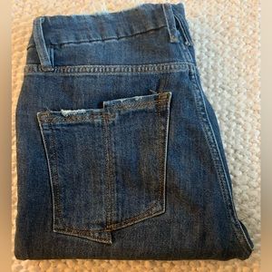 Good American - Good straight , split pocket jean. Size 6/28